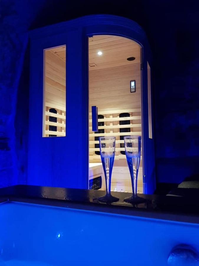 Вилла La Grotta Nel Borgo Роккастрада Экстерьер фото