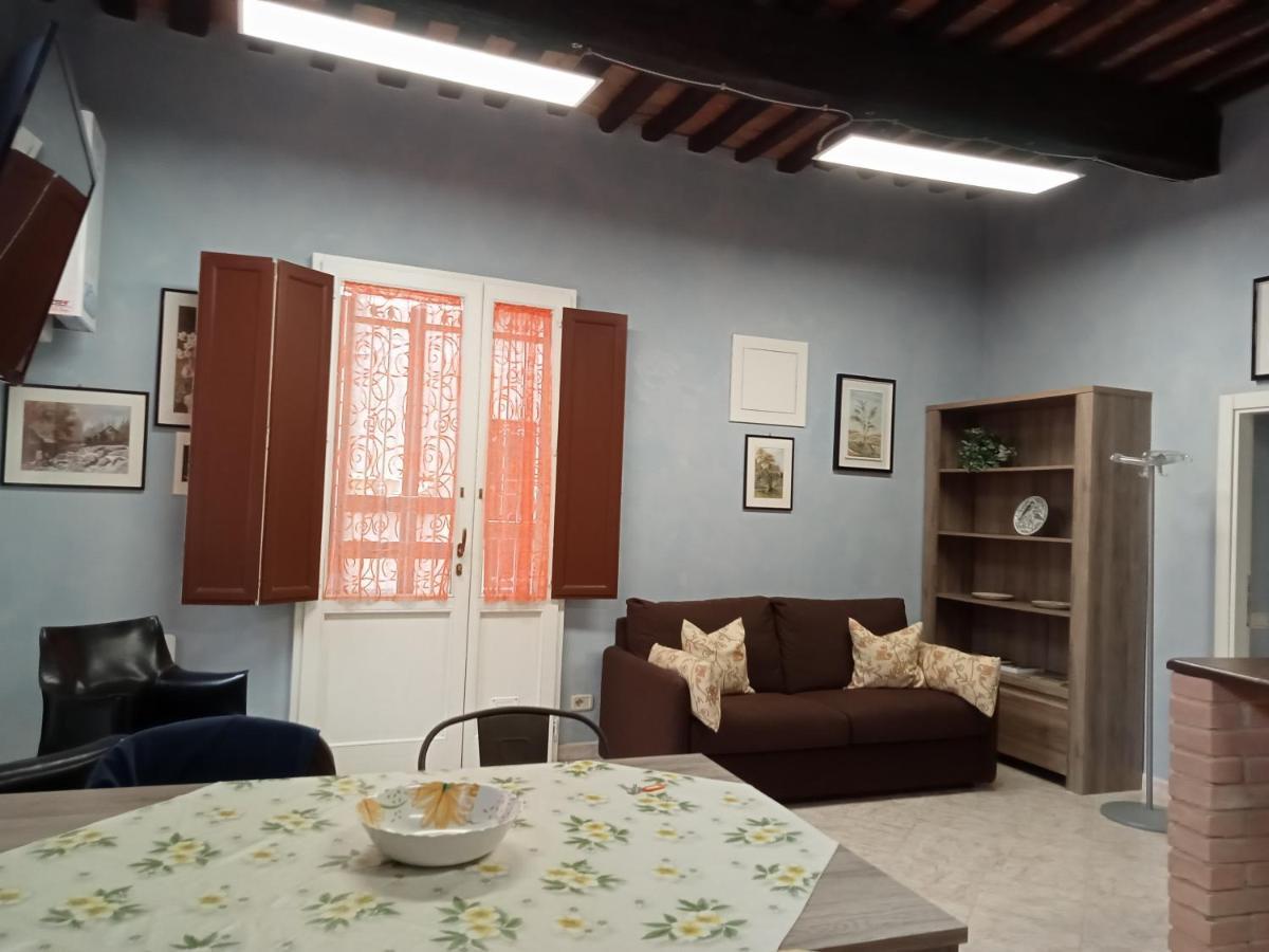 Вилла La Grotta Nel Borgo Роккастрада Экстерьер фото